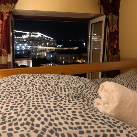 Pequeno Hostel Лиссабон Экстерьер фото
