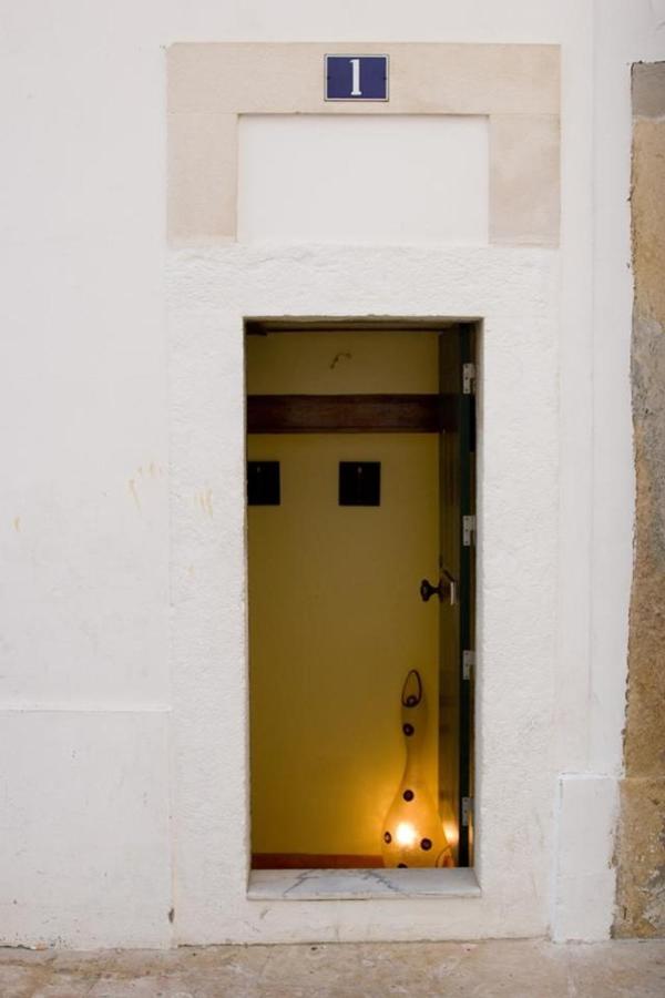 Pequeno Hostel Лиссабон Экстерьер фото