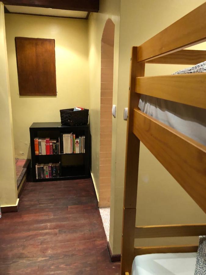 Pequeno Hostel Лиссабон Экстерьер фото